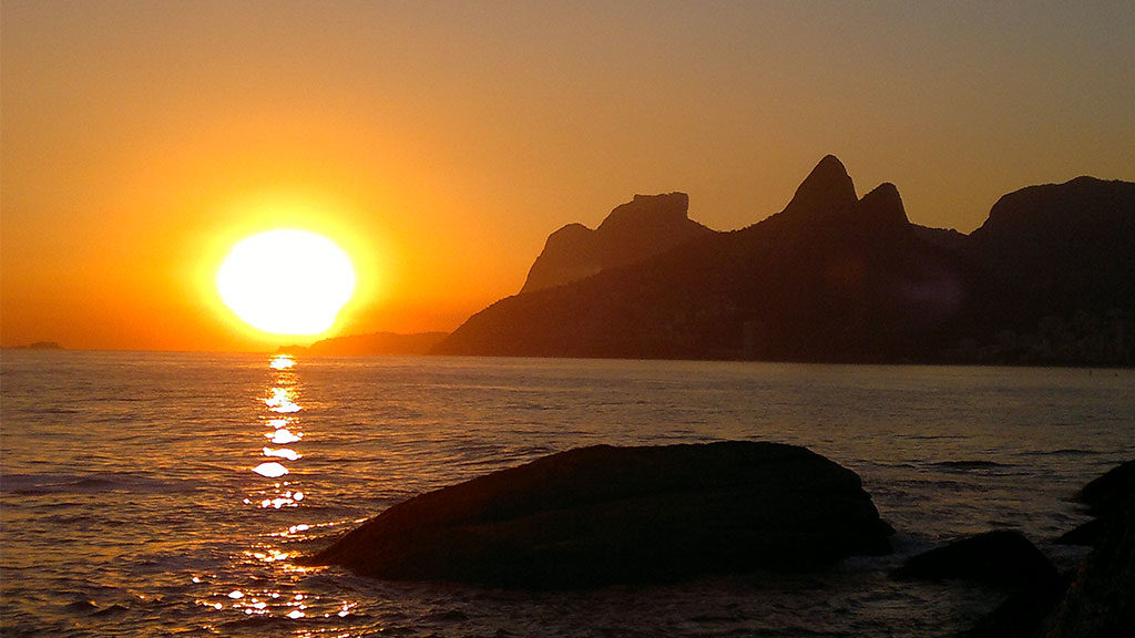 lugares-romanticos-rj-por-do-sol-arpoador